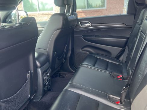 Used 2018 Jeep Grand Cherokee Limited w/ Trailer Tow Group IV image 23