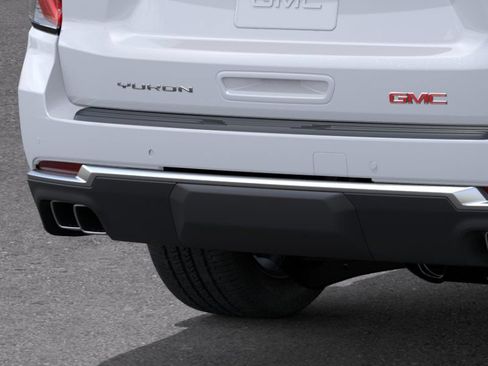 New 2026 GMC Yukon XL Denali w/ Denali Reserve Package AWD/4WD image 16