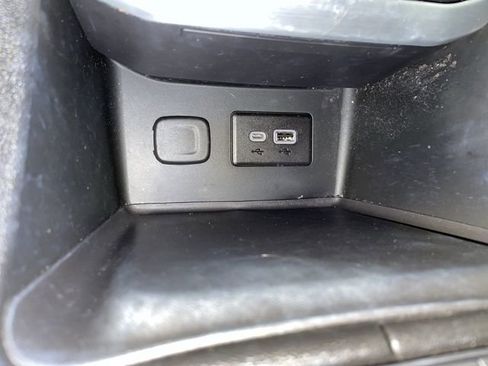 Used 2023 GMC Acadia SLE w/ Driver Convenience Package image 27