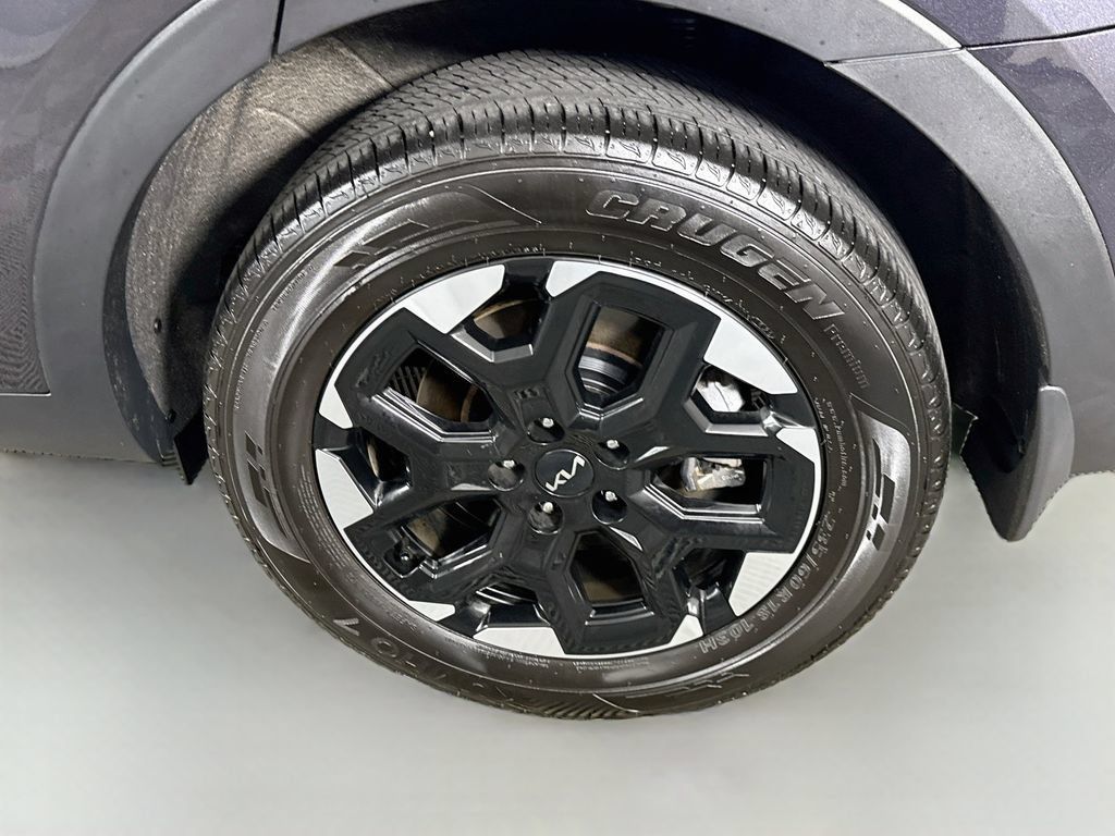 Certified 2025 Kia Sorento S AWD/4WD image 35