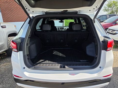 Used 2024 Chevrolet Equinox RS w/ LPO, Floor Liner Package image 8