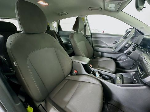 Used 2024 Hyundai Kona SEL FWD image 30