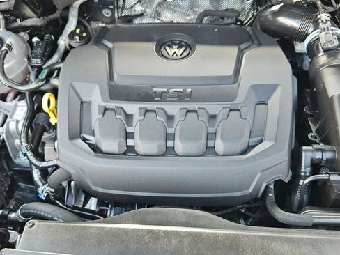 Used 2024 Volkswagen Tiguan Wolfsburg Edition image 35