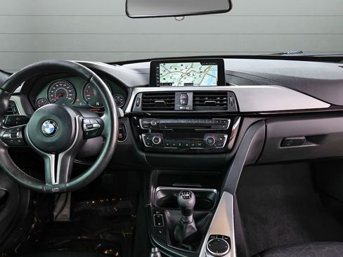 Used 2018 BMW M4 Coupe RWD image 39