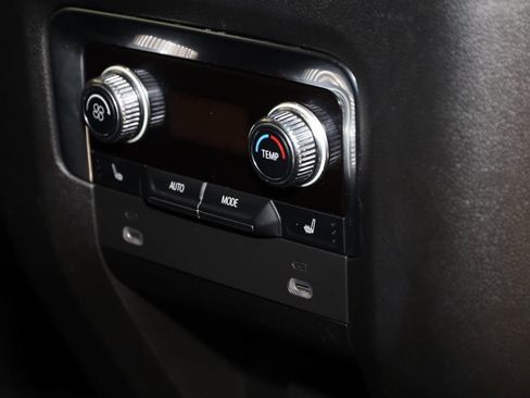 Used 2022 GMC Yukon Denali image 17