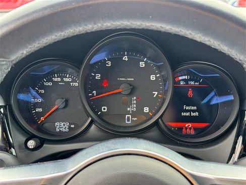 Used 2021 Porsche Macan image 26