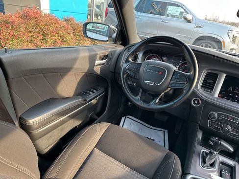 Used 2023 Dodge Charger SXT RWD image 10
