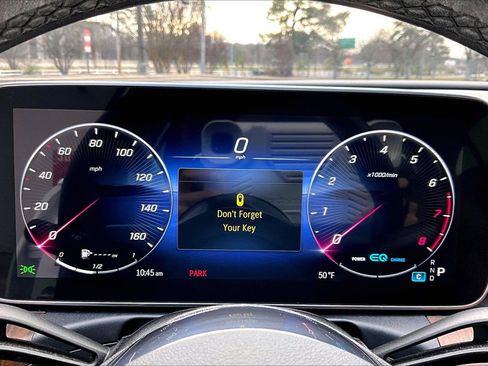 Used 2022 Mercedes-Benz C 300 Sedan image 10