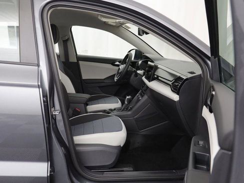 New 2025 Volkswagen Taos S image 17