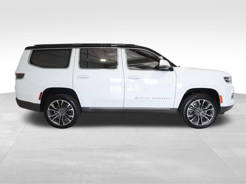 Used 2022 Jeep Grand Wagoneer Series III w/ Flexible Seating Group AWD/4WD image 5
