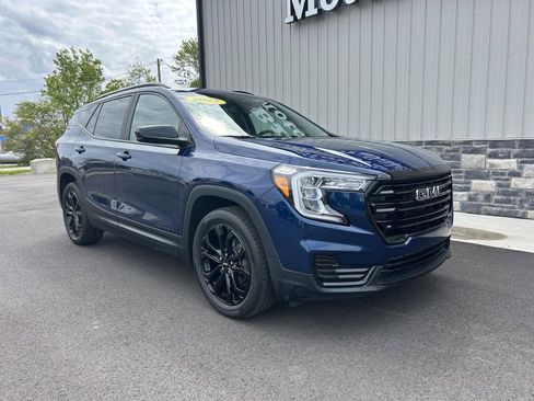 Used 2022 GMC Terrain SLE w/ Driver Convenience Package FWD image 1