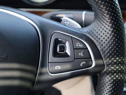 Certified 2017 Mercedes-Benz E 300 4MATIC image 32