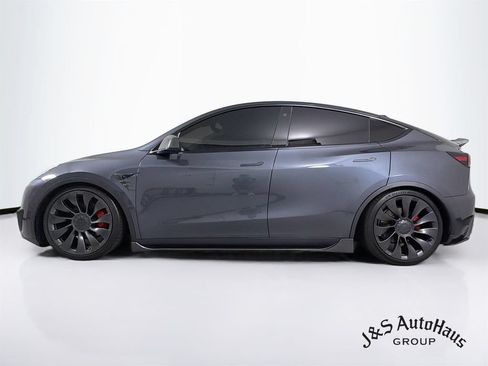 Used 2021 Tesla Model Y Performance AWD/4WD image 4