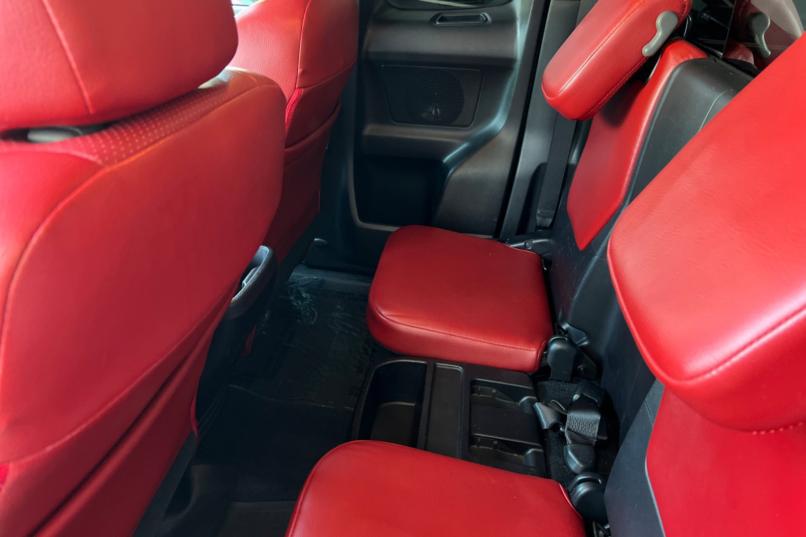 Used 2020 Toyota Tacoma SR w/ SX Package RWD image 4