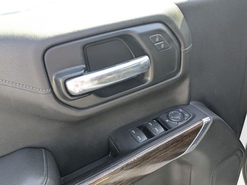 Used 2021 GMC Sierra 1500 SLE w/ Preferred Package AWD/4WD image 15