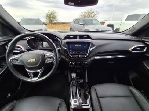 Used 2023 Chevrolet TrailBlazer ACTIV w/ Sun and Liftgate Package image 17