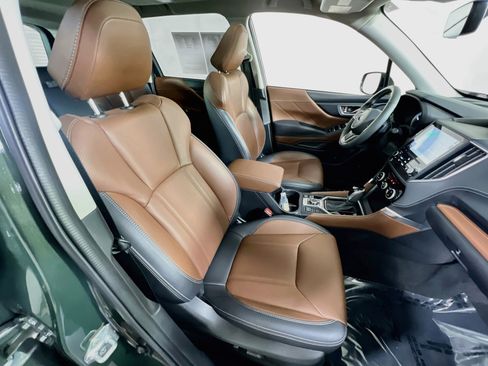 Used 2023 Subaru Forester Touring image 28