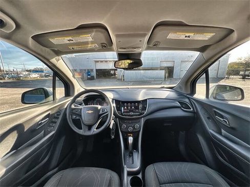 Used 2020 Chevrolet Trax LT image 18