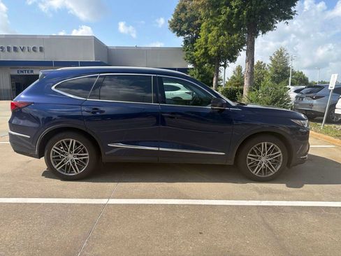 Used 2024 Acura MDX SH-AWD w/ Advance Package image 4
