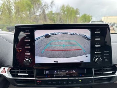 Used 2021 Toyota Sienna XLE w/ XLE Plus Package image 12