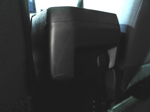 Used 2025 Toyota Tacoma SR image 14