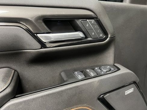 Used 2025 GMC Sierra 3500 AT4 w/ AT4 Premium Plus Package image 28