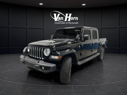 Used 2022 Jeep Gladiator Overland w/ Popular Equipment Package AWD/4WD image 3