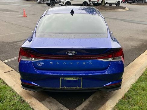Used 2023 Hyundai Elantra SEL w/ Convenience Package FWD image 31