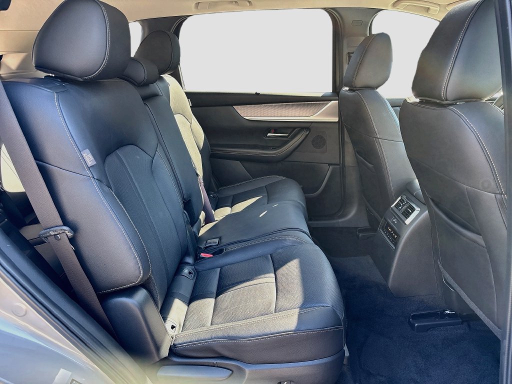 Used 2024 MAZDA CX-90 3.3 Turbo w/ Preferred Plus AWD/4WD image 29