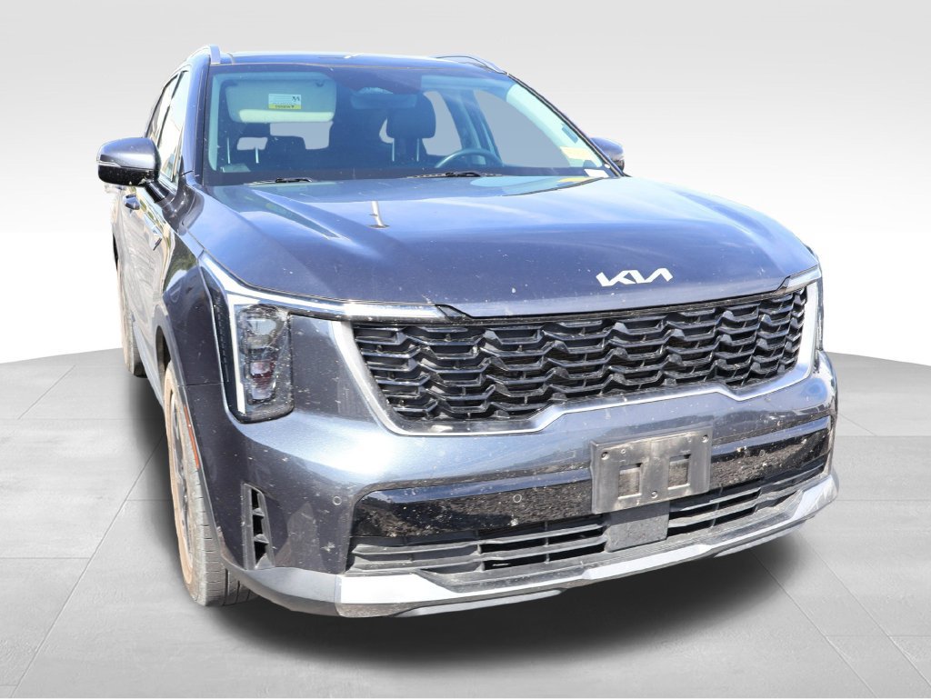 Used 2024 Kia Sorento S w/ Panoramic Sunroof Package FWD image 9