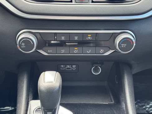 Used 2021 Nissan Altima 2.5 SV FWD image 19