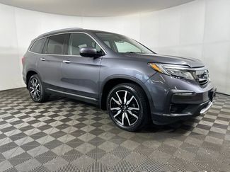 Used 2019 Honda Pilot Touring video 2