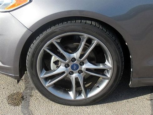 Used 2013 Ford Fusion Titanium w/ Titanium Driver Assist Pkg image 11