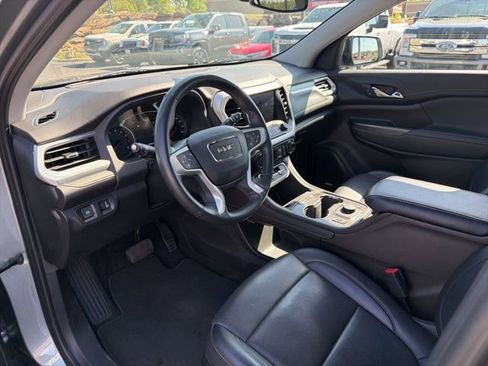 Used 2023 GMC Acadia SLT w/ Elevation Edition image 10