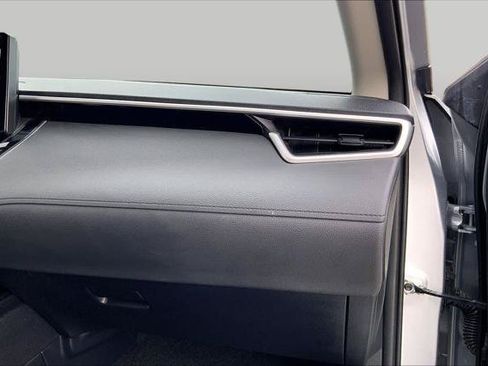 Certified 2026 Toyota Corolla Cross LE FWD image 18