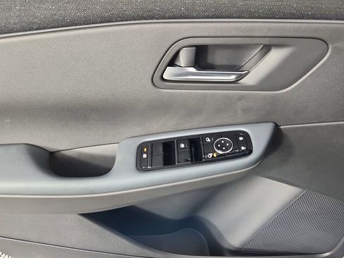 New 2026 Nissan Leaf SV+ w/ Illuminated Package image 9