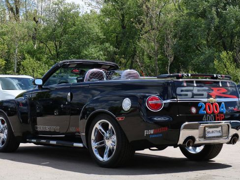 Used 2004 Chevrolet SSR w/ Preferred Equipment Group RWD image 63