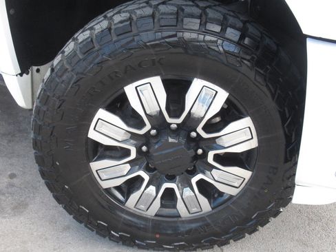 Used 2024 GMC Sierra 2500 Denali w/ Denali Reserve Package AWD/4WD image 5
