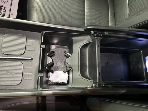 Used 2024 Hyundai Santa Fe SEL FWD image 18