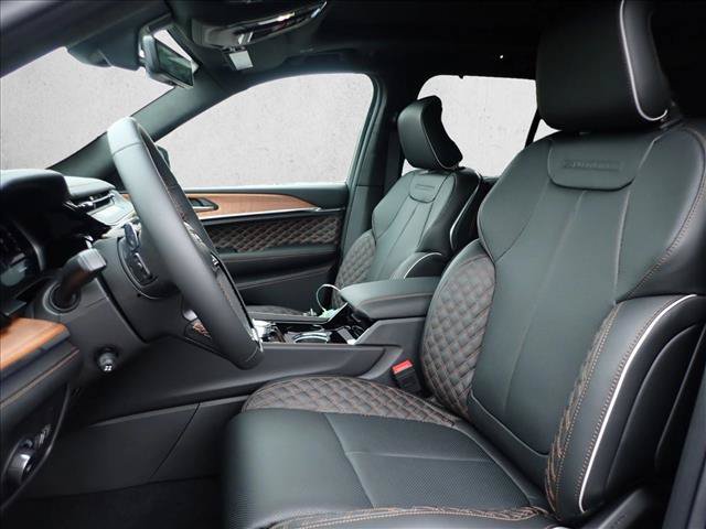 New 2027 Jeep Grand Cherokee Summit AWD/4WD image 13