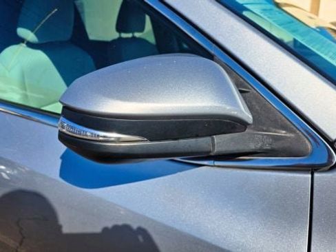 Used 2016 Toyota Highlander LE image 46