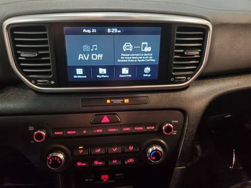 Used 2020 Kia Sportage LX AWD/4WD image 17