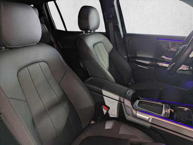 Used 2025 Mercedes-Benz GLB 250 image 21