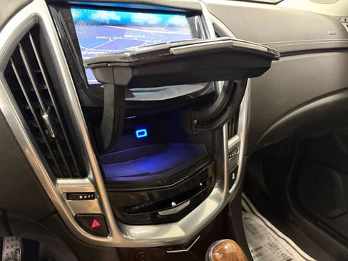Used 2014 Cadillac SRX Premium image 42