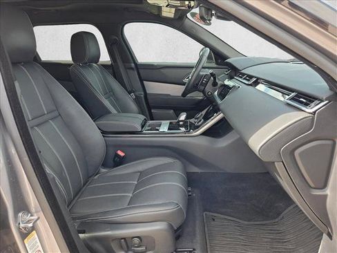 Used 2023 Land Rover Range Rover Velar R-Dynamic S image 21