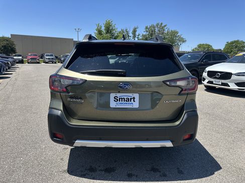 Used 2025 Subaru Outback Limited AWD/4WD image 9