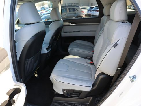 Used 2024 Hyundai Palisade SEL image 22