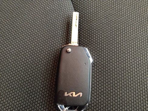 Used 2024 Kia Forte LXS w/ LXS Technology Package FWD image 32