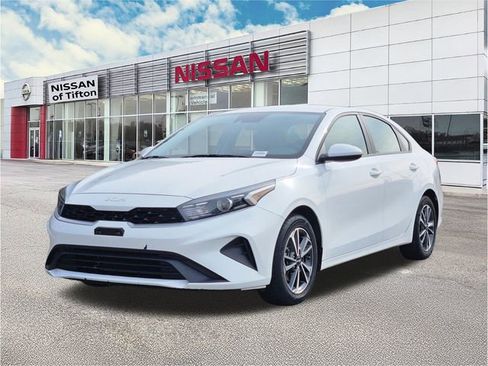 Used 2024 Kia Forte LXS FWD image 8