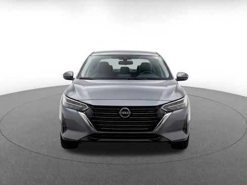 Used 2025 Nissan Sentra SV FWD image 2